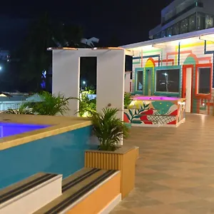 https://the-nomadic-design-hostel.sanandreshotels.com
